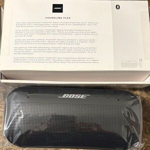 NIB Bose SoundLink Flex Bluetooth Speaker - Black